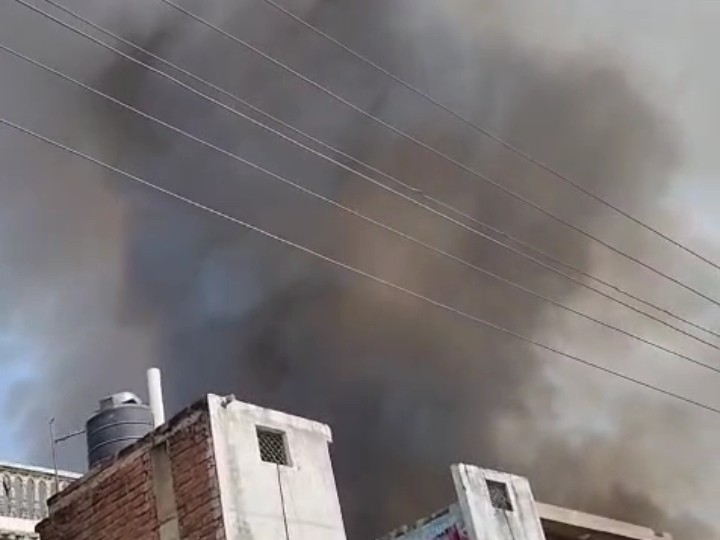 फतेहपुर में पटाखा मंडी