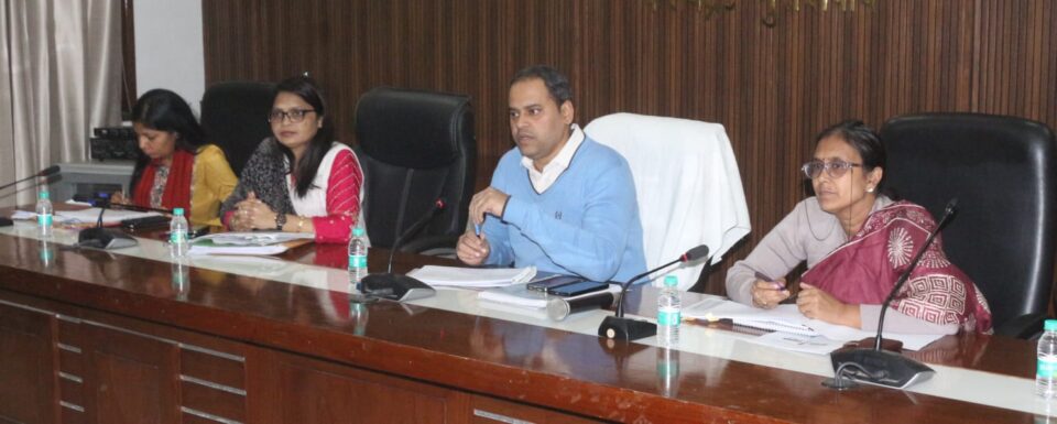 नोटिस जारी